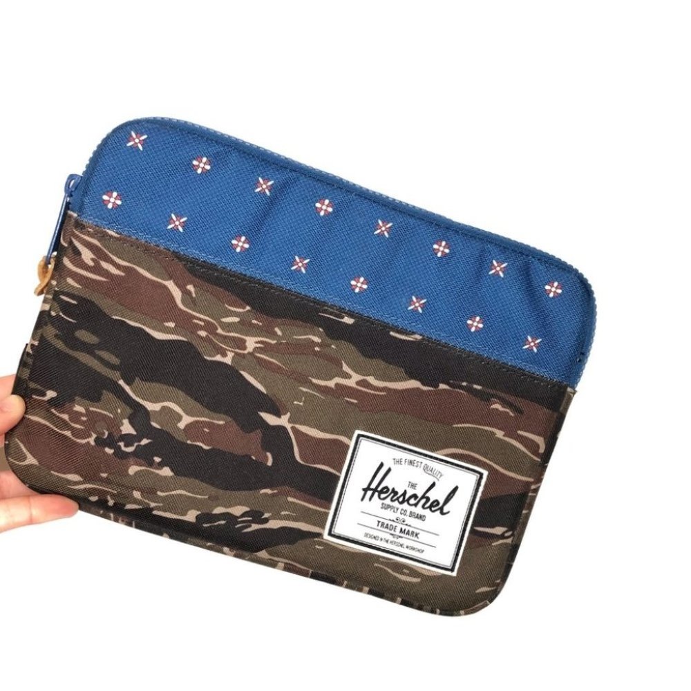 Herschel Supply Co. Anchor Sleeve - iPad Air